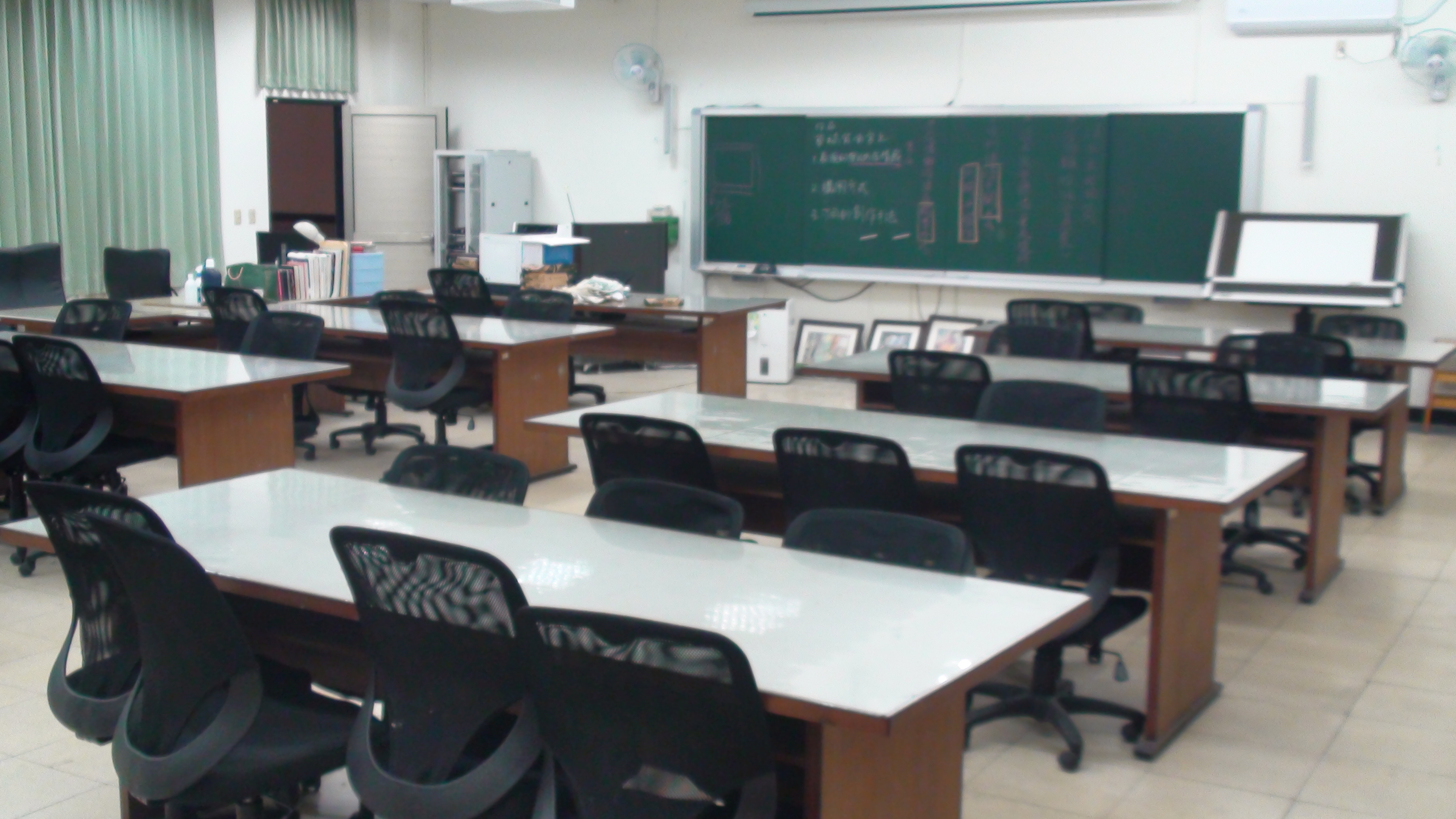 Art Specialized Classroom